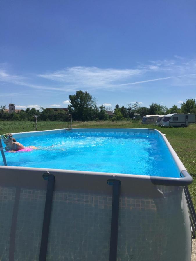 Camping La Foisor Turda Ngoại thất bức ảnh