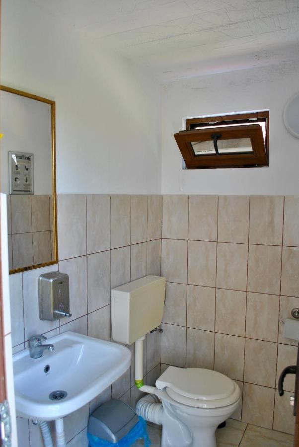 Camping La Foisor Turda Ngoại thất bức ảnh