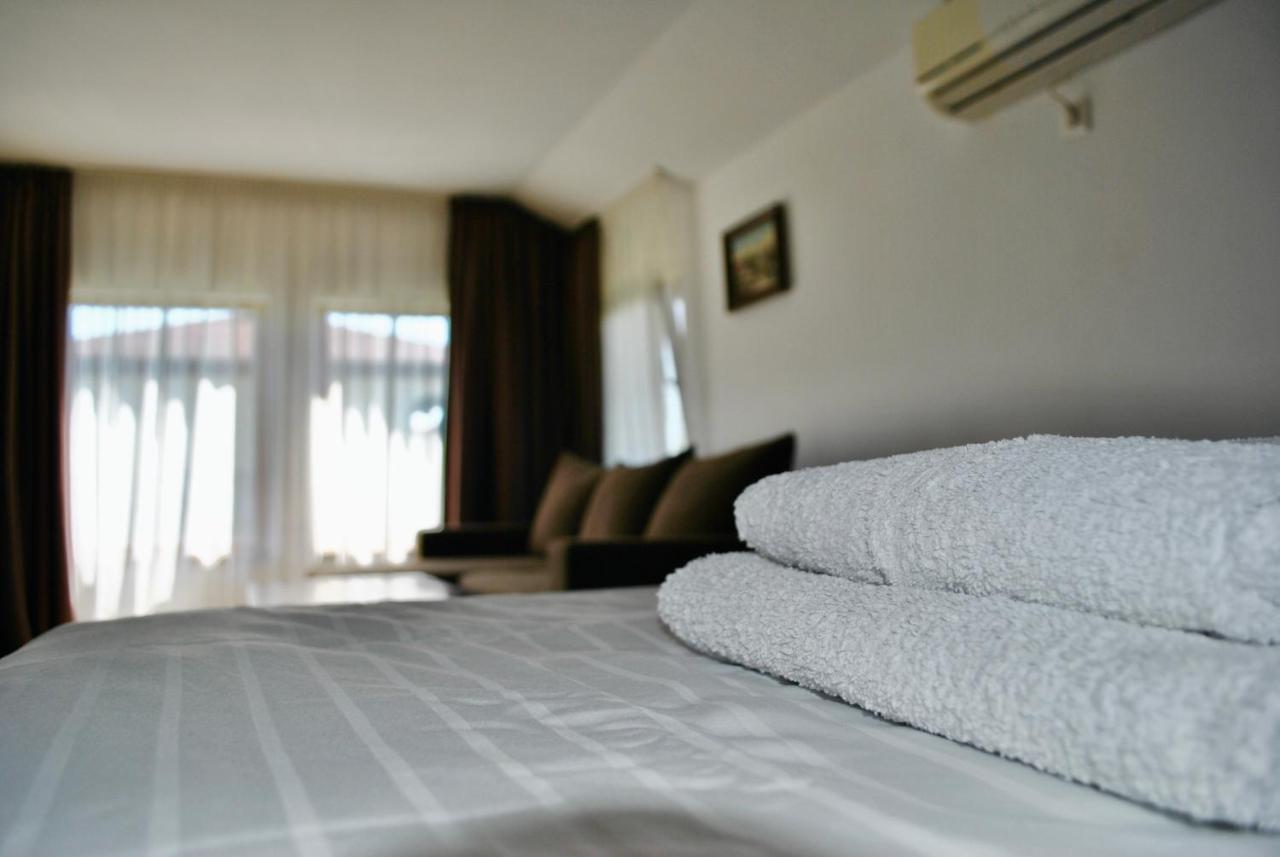 Camping La Foisor Turda Ngoại thất bức ảnh